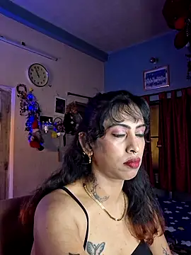 Love Beauty01 online show from May 23, 5:06 pm