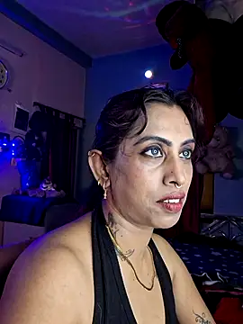 Love Beauty01 online show from July 5, 7:10 pm