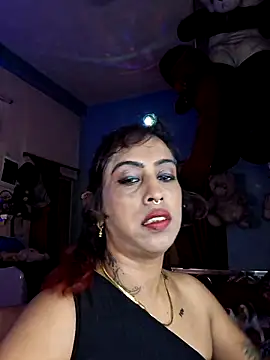 Love Beauty01 online show from July 9, 6:45 pm