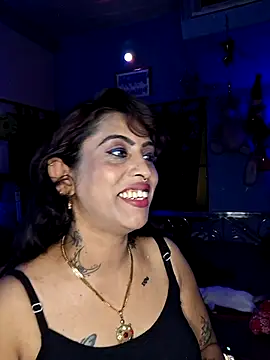 Love Beauty01 online show from August 1, 6:40 pm