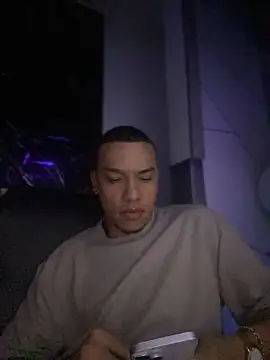 AlphaMasterXxx online show from October 21, 5:19 am