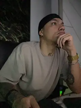 AlphaMasterXxx online show from November 9, 7:06 am