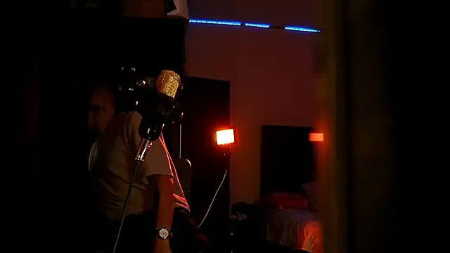 AlphaMasterXxx online show from November 18, 8:24 pm