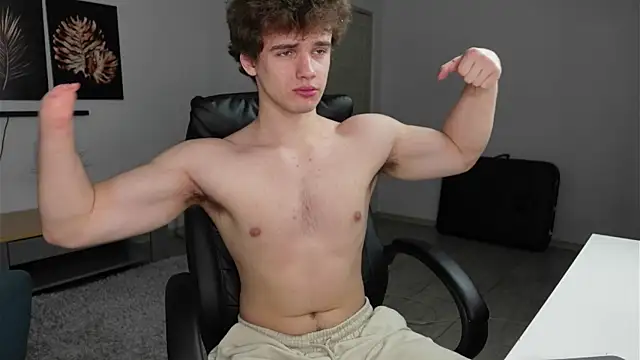 Snapshot of Ricky_Becko chatting on October 17, 3:03 pm Ricky Becko online show from October 17, 3:03 pm