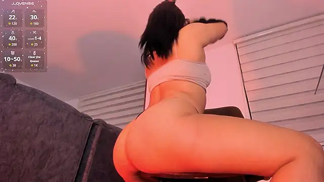 Snapshot of NikaVelvet1 chatting on November 7, 11:49 pm NikaVelvet1 online show from November 7, 11:49 pm