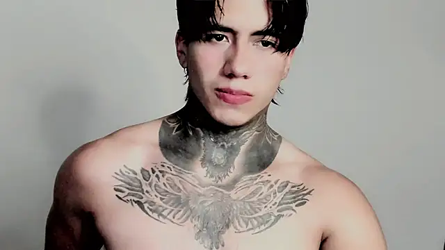 Snapshot of Alex_bdsmz chatting on November 4, 10:53 pm Alex bdsmz online show from November 4, 10:53 pm