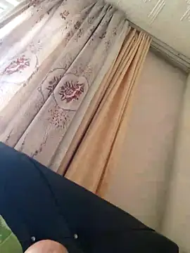 Snapshot of Azginboga2358 chatting on October 27, 6:17 am Azginboga2358 online show from October 27, 6:17 am