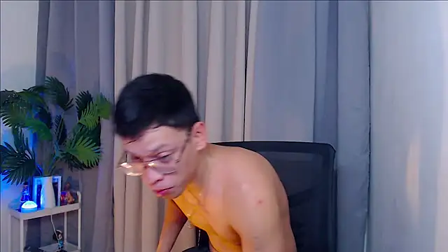 Snapshot of pinkcock_froi2305 chatting on September 24, 6:06 am pinkcock froi2305 online show from September 24, 6:06 am