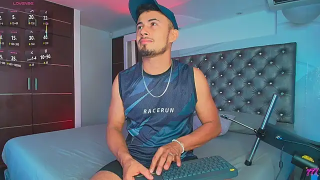Valentiinoss online show from June 25, 9:19 pm