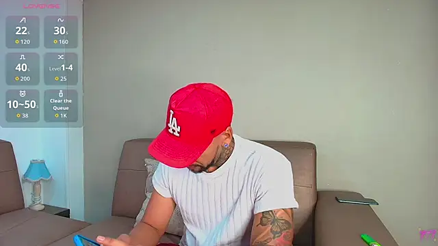 Valentiinoss online show from July 13, 2:31 pm