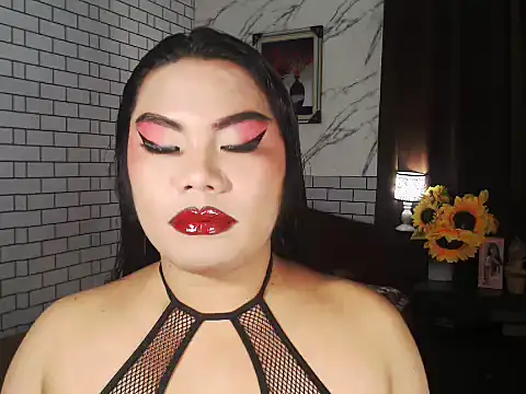 TSbrianaHugeCock online show from October 3, 5:21 pm