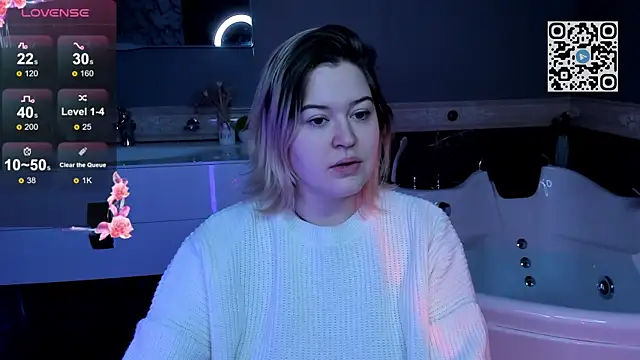 Snapshot of HelenHartt chatting on November 23, 1:16 am HelenHartt online show from November 23, 1:16 am