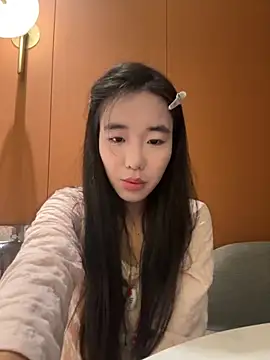 Snapshot of luluya1314 chatting on November 21, 7:18 am luluya1314 online show from November 21, 7:18 am