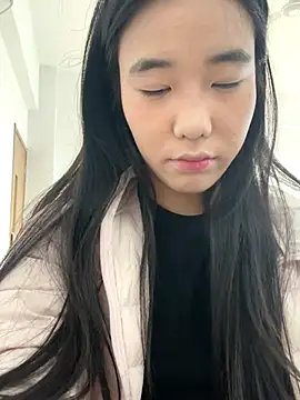 Snapshot of luluya1314 chatting on November 25, 5:29 am luluya1314 online show from November 25, 5:29 am