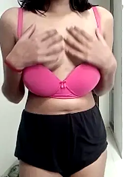 Snapshot of Aru_8507 chatting on November 28, 10:07 am Aru 8507 online show from November 28, 10:07 am