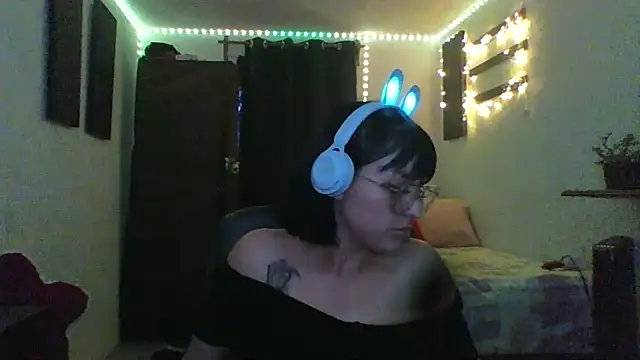 Snapshot of jenmarquez_ chatting on December 13, 11:54 pm jenmarquez online show from December 13, 11:54 pm