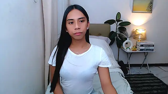 scarlet smith7 online show from June 4, 8:09 am