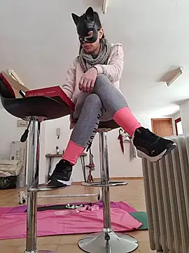 Snapshot of SweetSun69 chatting on April 5, 12:57 pm SweetSun69 online show from April 5, 12:57 pm