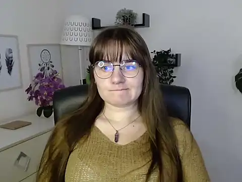 Snapshot of Julie_Diamond chatting on September 22, 12:40 pm Julie Diamond online show from September 22, 12:40 pm