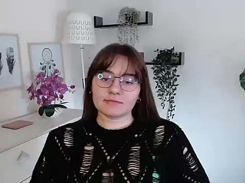 Snapshot of Julie_Diamond chatting on September 25, 12:42 pm Julie Diamond online show from September 25, 12:42 pm