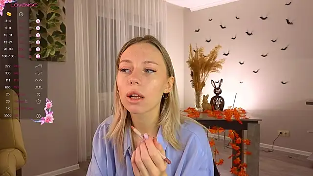 Snapshot of NyxaThorn chatting on November 1, 2:41 pm NyxaThorn online show from November 1, 2:41 pm