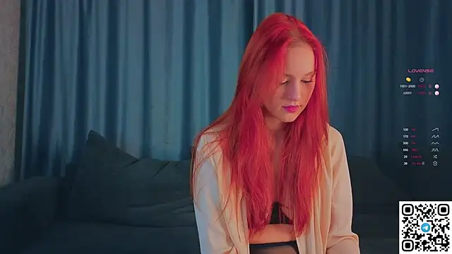 GildedKitten online show from October 10, 6:29 pm