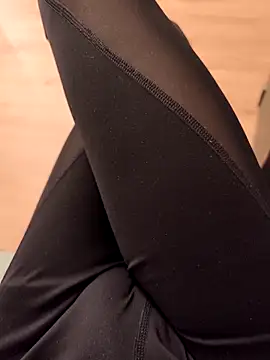 luckylover2024 online show from March 5, 7:32 pm