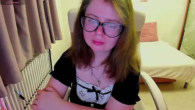 MilisaSweet777 online show from March 13, 8:15 pm