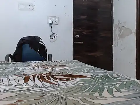 Snapshot of soya_queen chatting on October 23, 2:33 am soya queen online show from October 23, 2:33 am