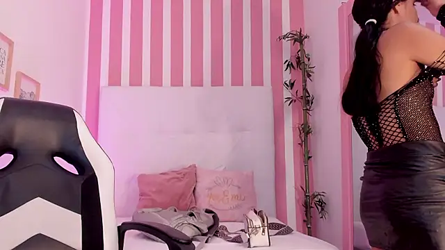 Maddy Norton online show from March 17, 7:06 pm