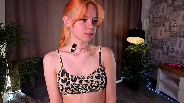 Snapshot of TiannaBorlace chatting on July 10, 2:05 am TiannaBorlace online show from July 10, 2:05 am