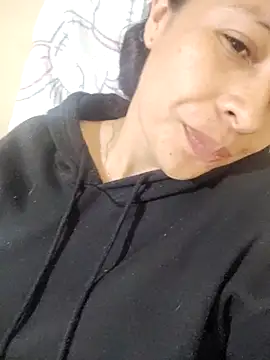 lana22 me online show from October 17, 12:01 am