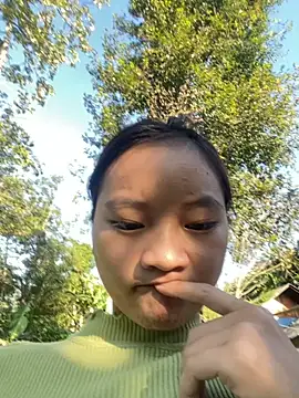   Nhug  05 online show from October 5, 12:31 am