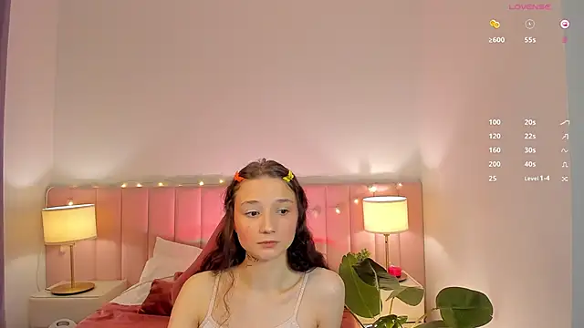 Snapshot of MilliMouse chatting on September 23, 10:35 pm MilliMouse online show from September 23, 10:35 pm