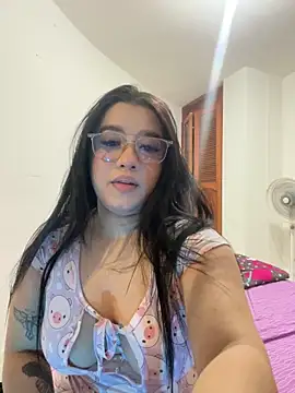 Aliciawhitee online show from November 22, 1:48 am
