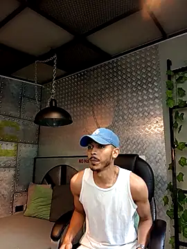 MarcusRain  online show from February 23, 7:33 pm