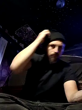 Snapshot of Macrhizz chatting on October 13, 3:34 pm Macrhizz online show from October 13, 3:34 pm