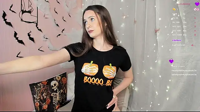 Snapshot of Monica_Velvet chatting on November 3, 12:46 am Monica Velvet online show from November 3, 12:46 am