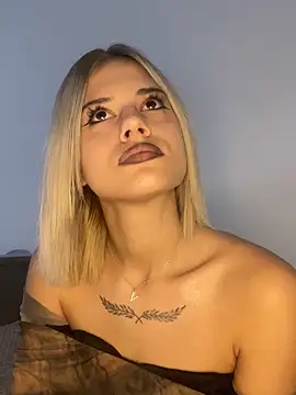 AishaKali online show from October 9, 7:50 am