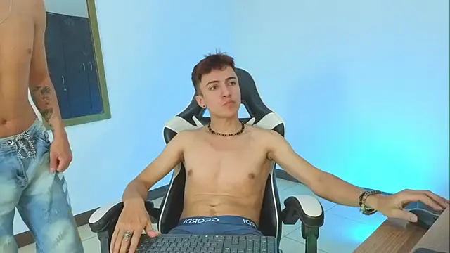 Snapshot of Mike_Benelli chatting on September 29, 11:31 pm Mike Benelli online show from September 29, 11:31 pm