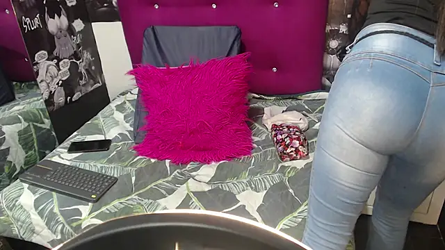 Snapshot of canela_a73 chatting on September 20, 7:37 pm canela a73 online show from September 20, 7:37 pm