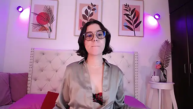 Snapshot of barbyehot chatting on November 9, 7:34 pm barbyehot online show from November 9, 7:34 pm