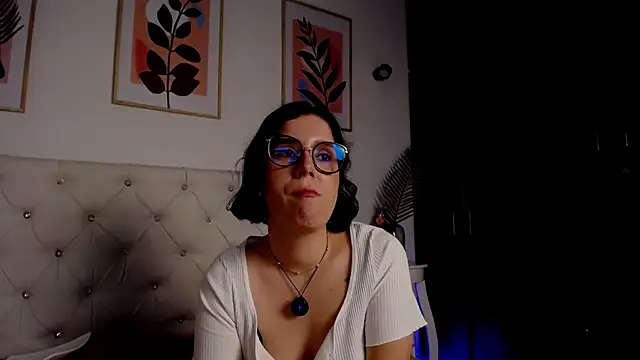Snapshot of barbyehot chatting on July 14, 2:05 am barbyehot online show from July 14, 2:05 am
