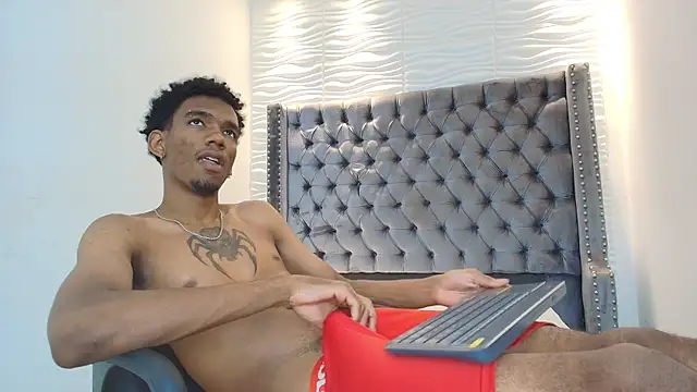 Snapshot of nero_reyd chatting on July 1, 7:24 pm nero reyd online show from July 1, 7:24 pm