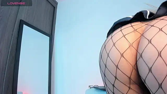 Noami Rose online show from February 2, 10:52 pm