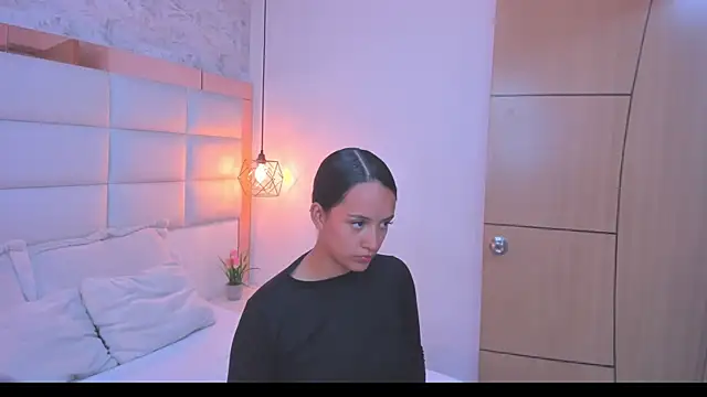 Snapshot of Salome_Smitth_1 chatting on April 15, 8:09 pm Salome Smitth 1 online show from April 15, 8:09 pm