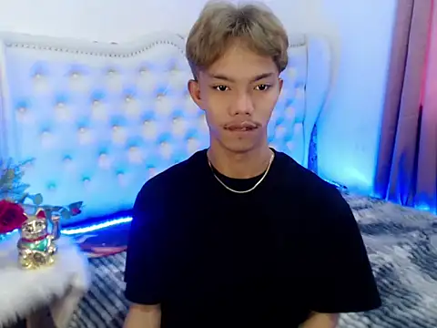 Snapshot of jersthebigfuckerxxx chatting on October 7, 4:42 am jersthebigfuckerxxx online show from October 7, 4:42 am