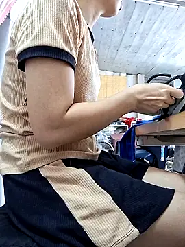 Snapshot of irina_hana chatting on October 4, 1:36 am irina hana online show from October 4, 1:36 am