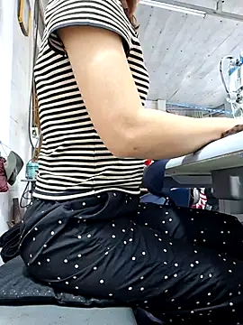 Snapshot of irina_hana chatting on November 18, 2:50 am irina hana online show from November 18, 2:50 am