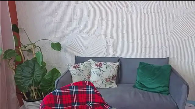 Snapshot of Vel1ka chatting on September 16, 9:43 am Vel1ka online show from September 16, 9:43 am